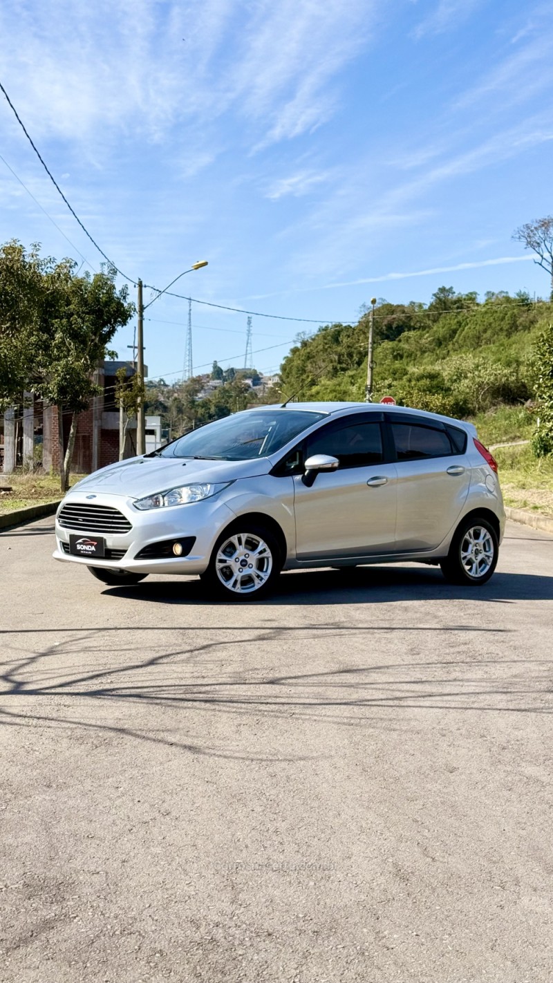 fiesta 1.6 se hatch 16v flex 4p manual 2014 flores da cunha
