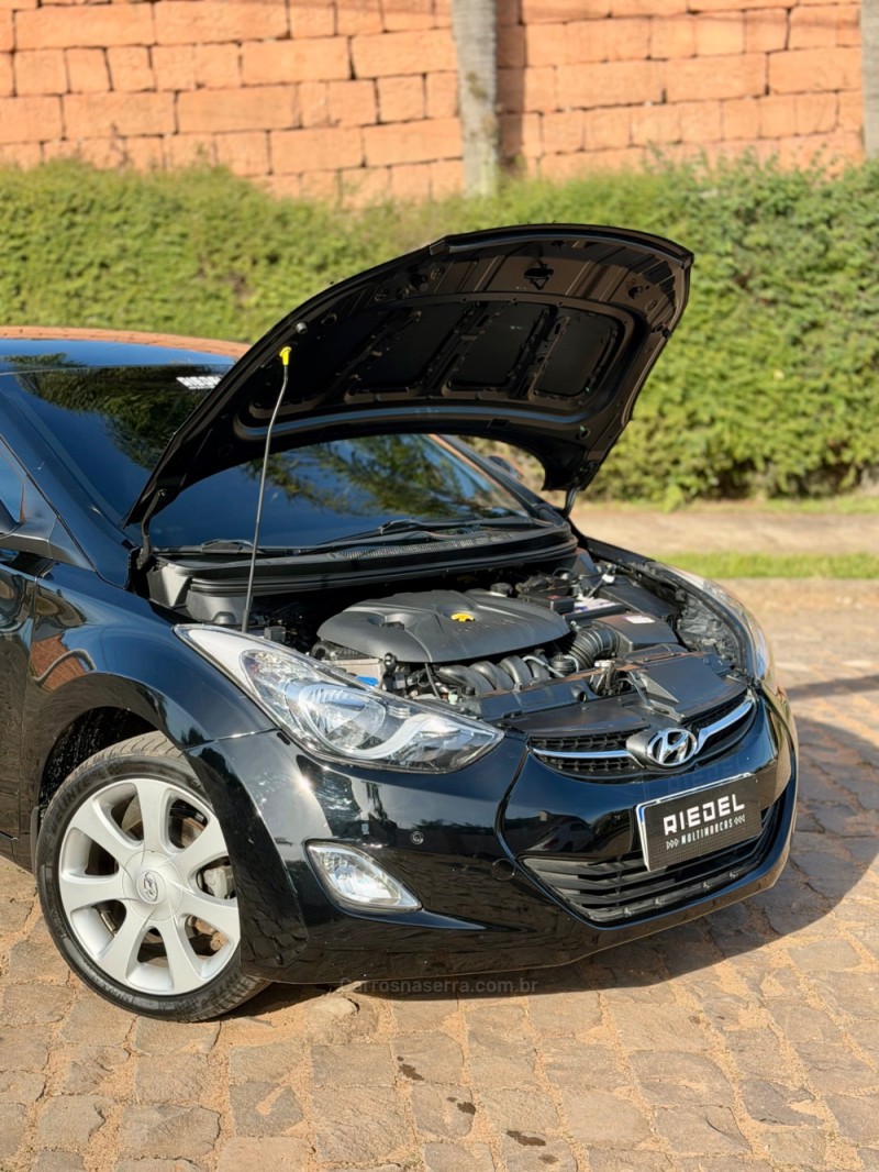 ELANTRA 1.8 GLS 16V FLEX AUTOMÁTICO - 2013 - VENâNCIO AIRES