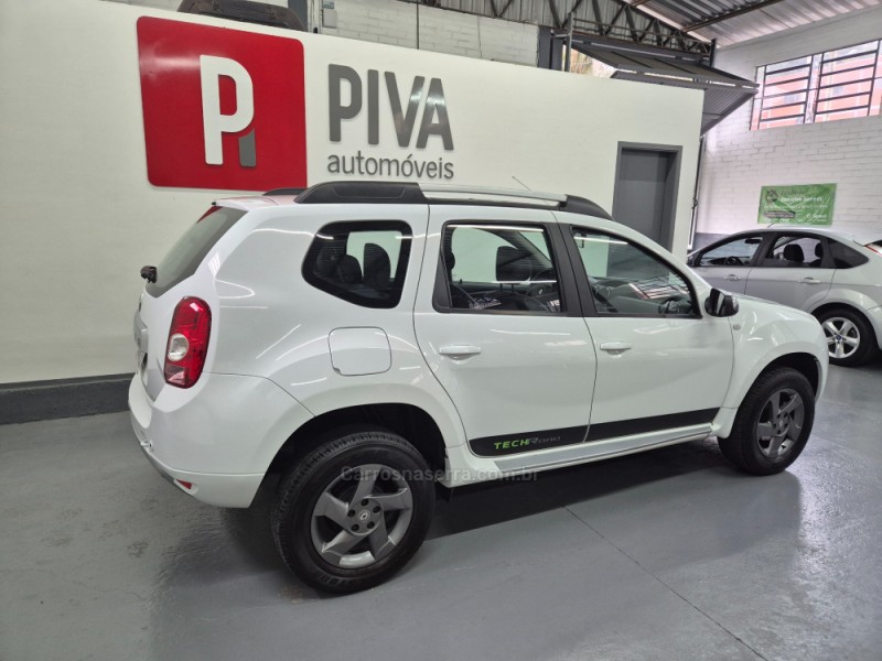 DUSTER 1.6 TECH ROAD 4X2 16V FLEX 4P MANUAL - 2014 - GARIBALDI