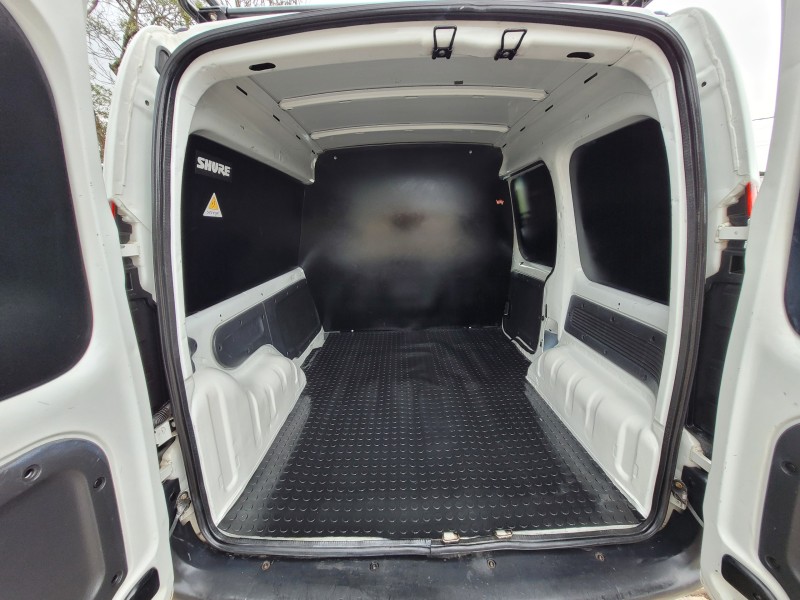 KANGOO 1.6 EXPRESSION 16V FLEX 4P MANUAL - 2015 - CARLOS BARBOSA