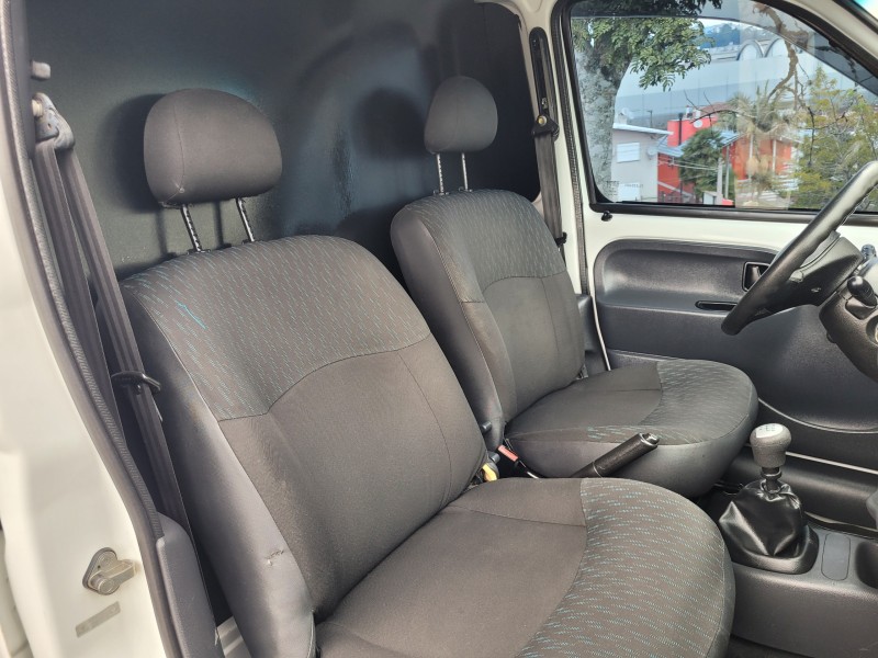 KANGOO 1.6 EXPRESSION 16V FLEX 4P MANUAL - 2015 - CARLOS BARBOSA