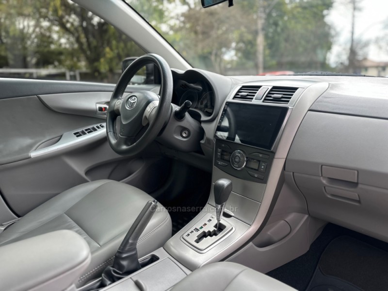 COROLLA 1.8 GLI 16V FLEX 4P AUTOMÁTICO - 2010 - PAROBé