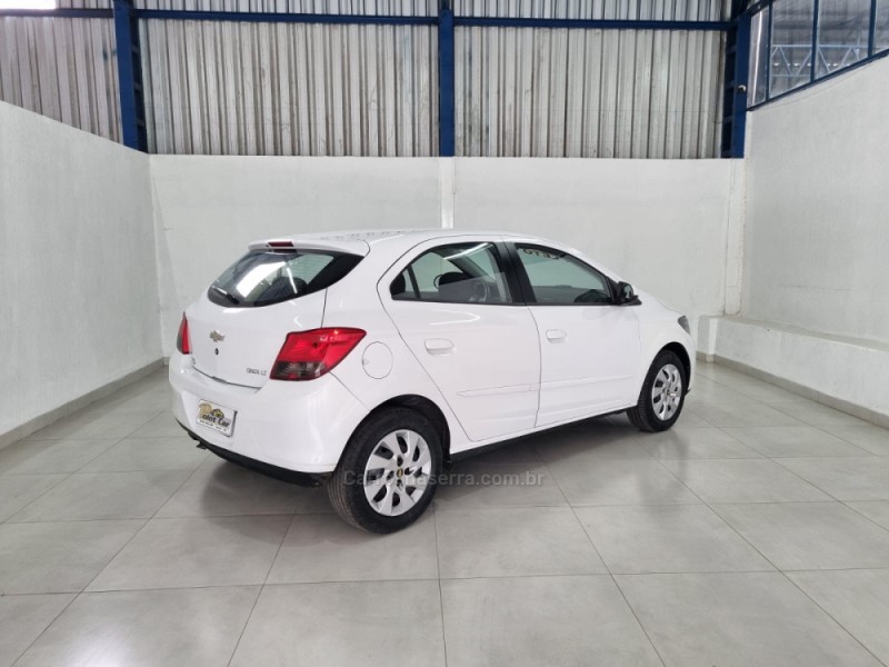 ONIX 1.4 MPFI LT 8V FLEX 4P MANUAL - 2015 - VACARIA