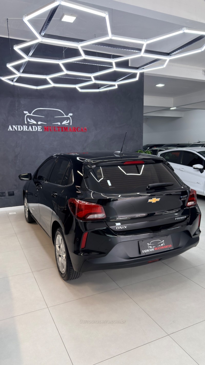 ONIX 1.0	PREMIER PLUS 8V TURBO FLEX 4P AUTOMÁTICO - 2020 - CAXIAS DO SUL