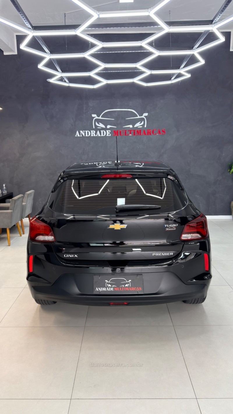ONIX 1.0	PREMIER PLUS 8V TURBO FLEX 4P AUTOMÁTICO - 2020 - CAXIAS DO SUL