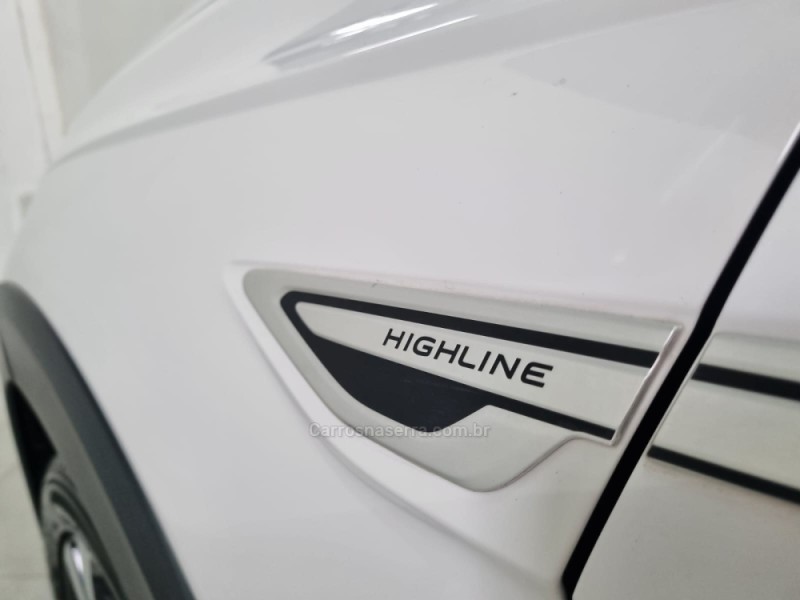 NIVUS 1.0 TSI HIGHLINE FLEX 4P AUTOMÁTICO - 2022 - VACARIA