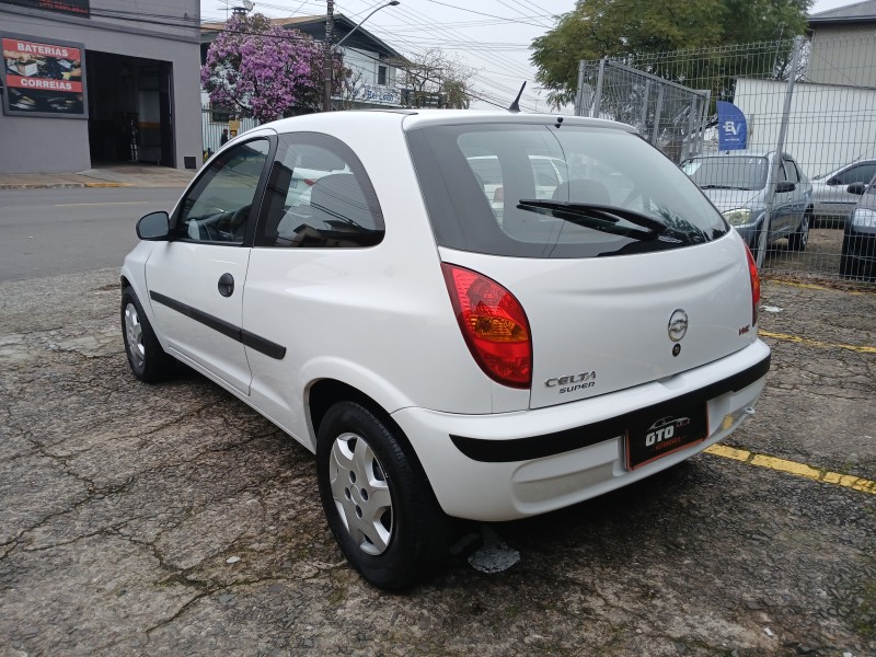 CELTA 1.0 MPFI VHC 8V GASOLINA 2P MANUAL - 2003 - FARROUPILHA