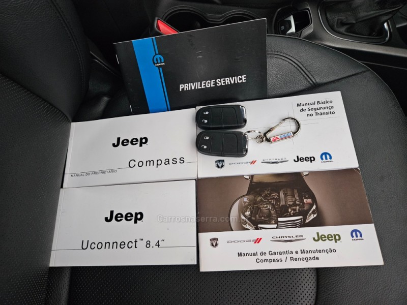 COMPASS 2.0 16V DIESEL LONGITUDE 4X4 AUTOMÁTICO - 2017 - TAPEJARA