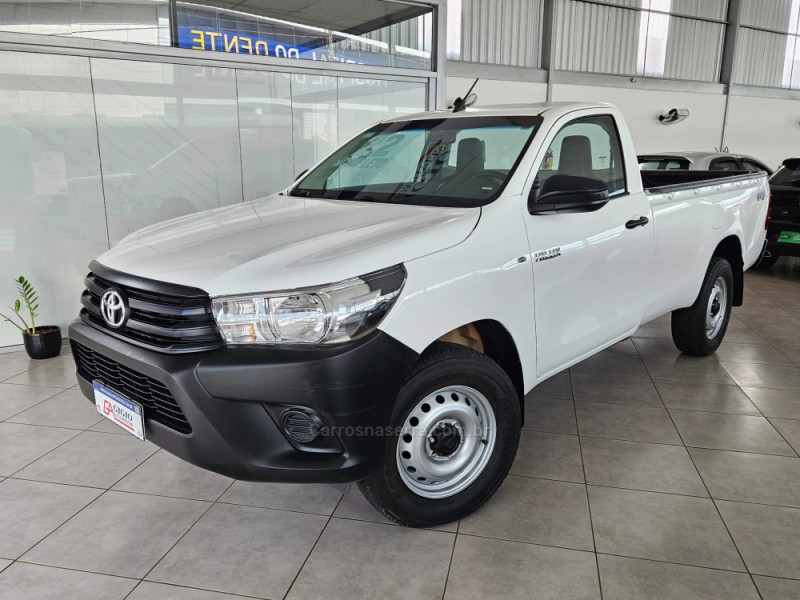 HILUX 2.8 4X4 CS 16V TURBO DIESEL 2P MANUAL - 2022 - TAPEJARA