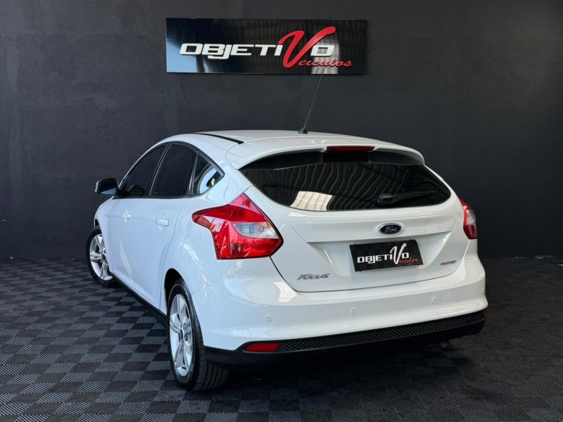 FOCUS 1.6 SE HATCH 16V FLEX 4P AUTOMÁTICO - 2014 - CAXIAS DO SUL