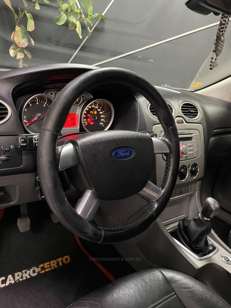 FOCUS 2.0 GLX SEDAN 16V FLEX 4P MANUAL - 2013 - NOVO HAMBURGO