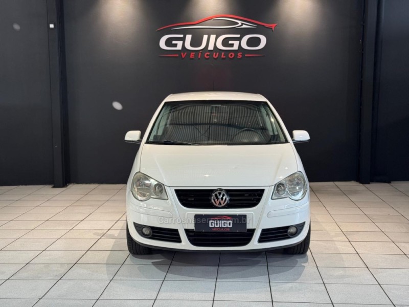 POLO SEDAN 1.6 MI 8V FLEX 4P MANUAL - 2009 - NOVO HAMBURGO