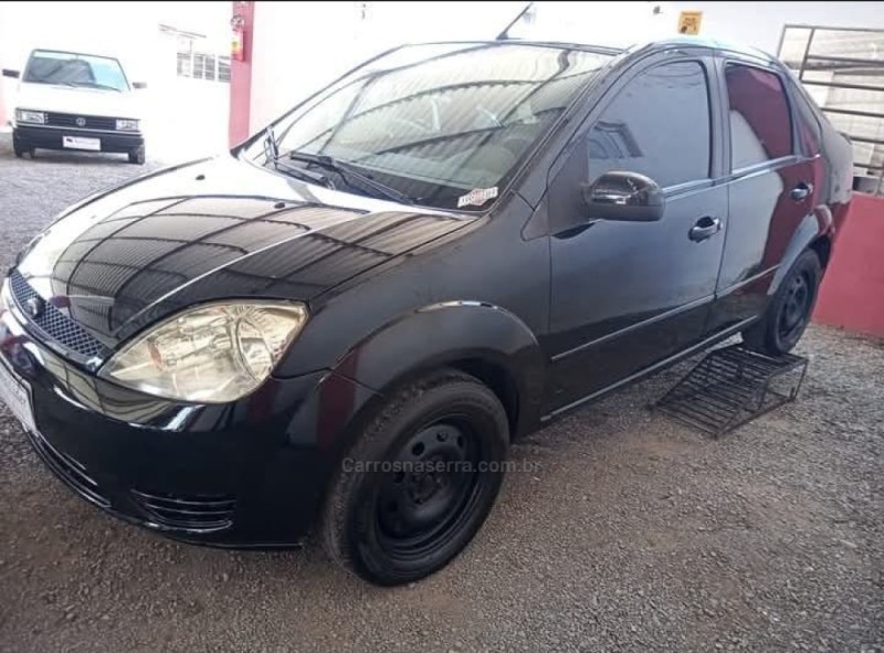 FIESTA 1.6 MPI SEDAN 8V FLEX 4P MANUAL - 2006 - CAXIAS DO SUL