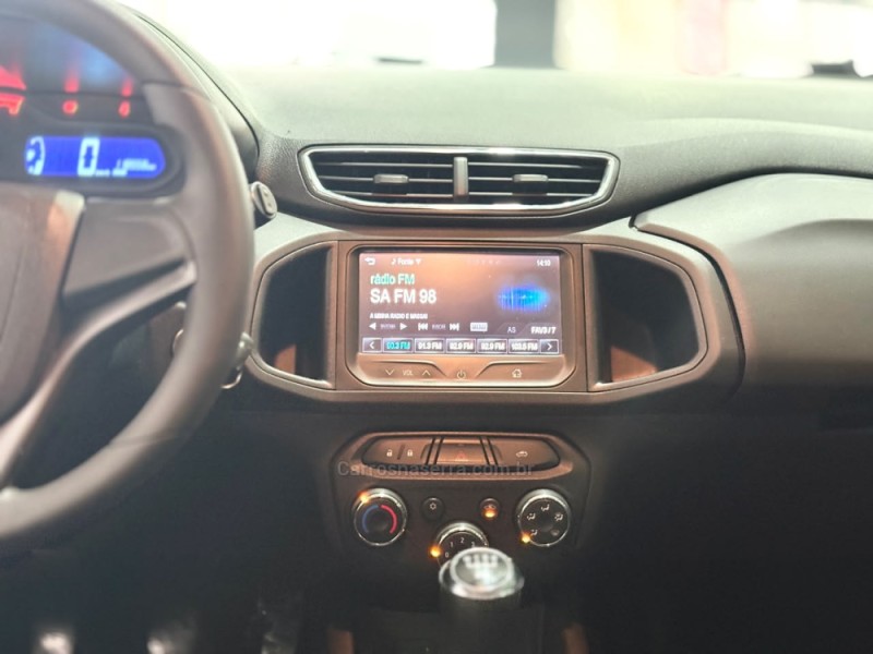 ONIX 1.4 MPFI LT 8V FLEX 4P MANUAL - 2014 - NOVO HAMBURGO