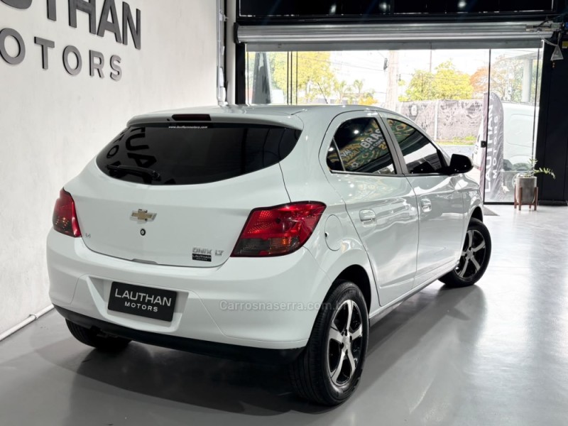 ONIX 1.4 MPFI LT 8V FLEX 4P MANUAL - 2014 - NOVO HAMBURGO