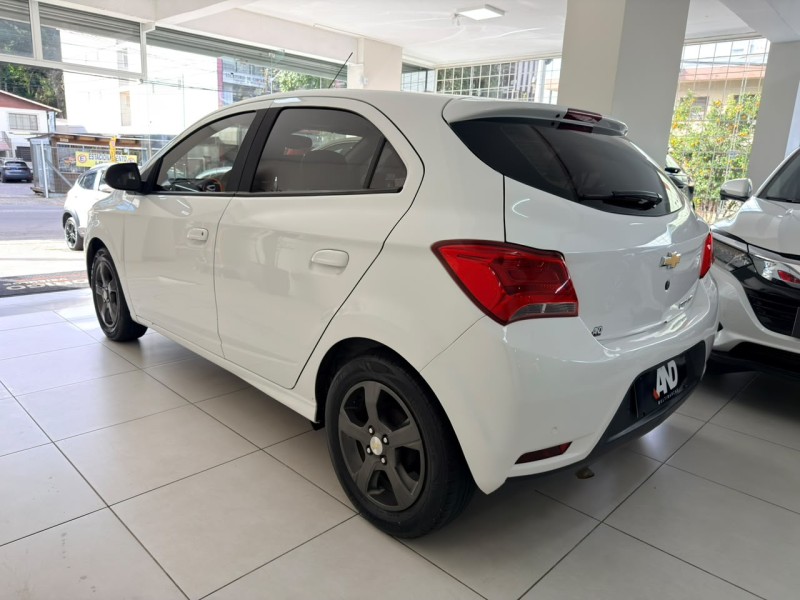 ONIX 1.4 MPFI LTZ 8V FLEX 4P MANUAL - 2018 - CAXIAS DO SUL