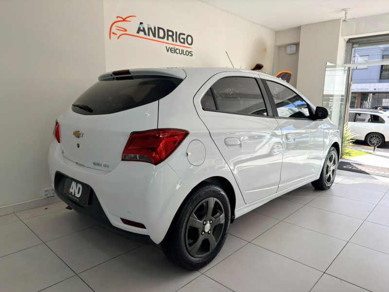 ONIX 1.4 MPFI LTZ 8V FLEX 4P MANUAL - 2018 - CAXIAS DO SUL