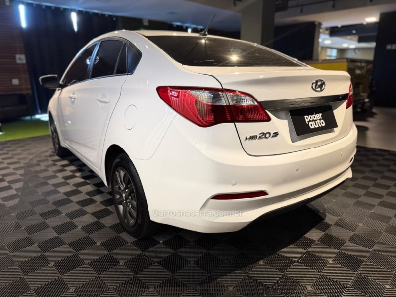 HB20 1.0 COMFORT 12V FLEX 4P MANUAL - 2016 - FARROUPILHA