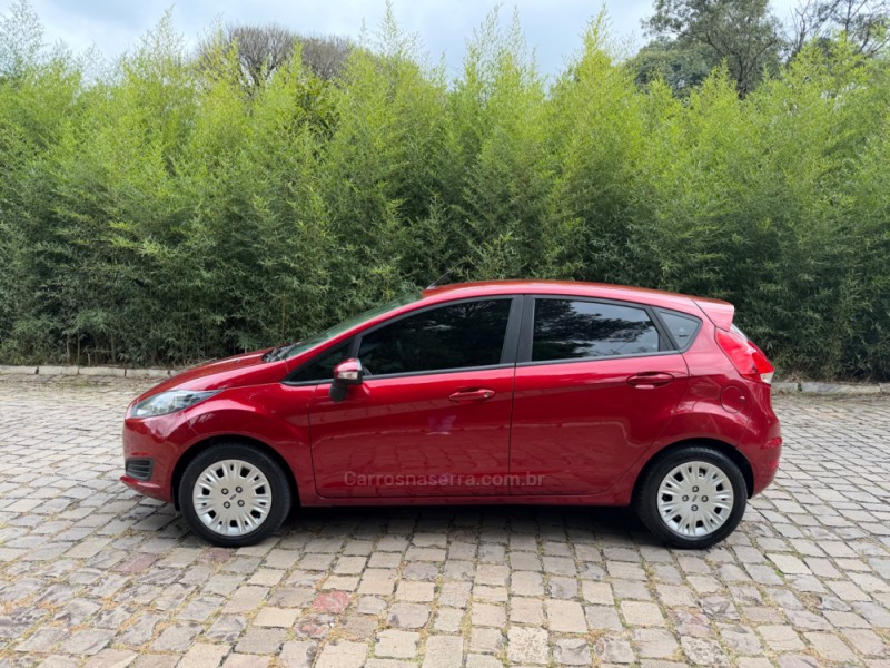 FIESTA 1.6 SE HATCH 16V FLEX 4P MANUAL - 2017 - NOVA PRATA