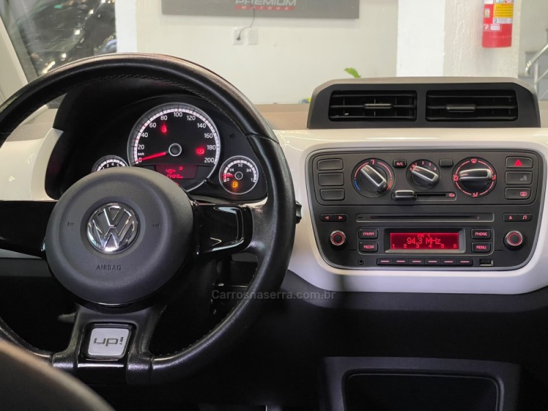 UP 1.0 CROSS 12V FLEX 4P MANUAL - 2015 - DOIS IRMãOS
