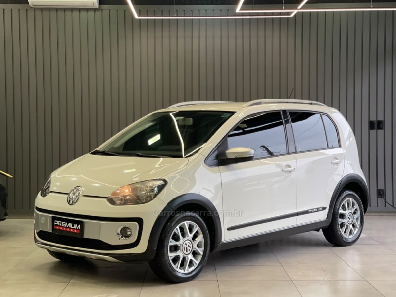 UP 1.0 CROSS 12V FLEX 4P MANUAL - 2015 - DOIS IRMãOS