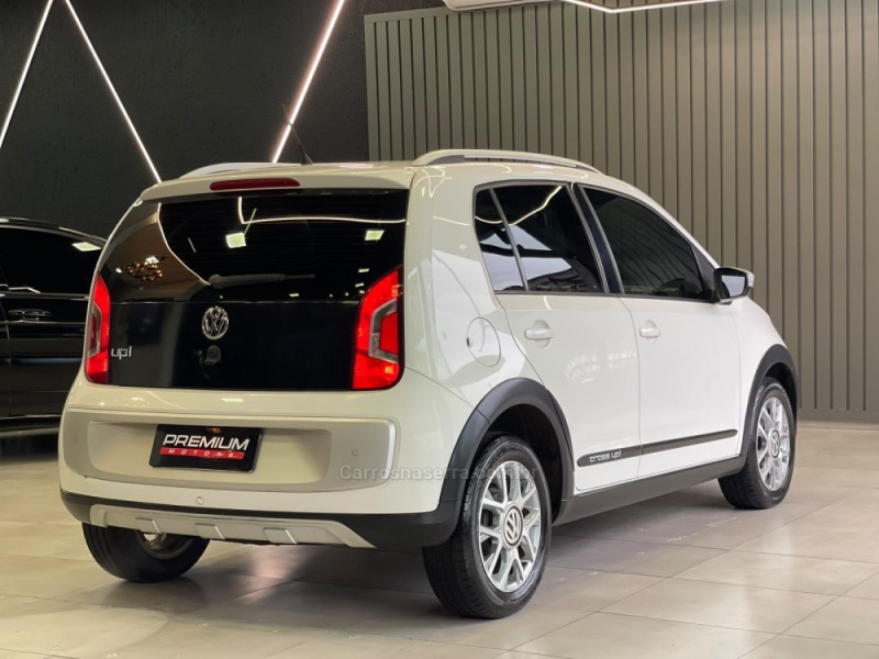 UP 1.0 CROSS 12V FLEX 4P MANUAL - 2015 - DOIS IRMãOS