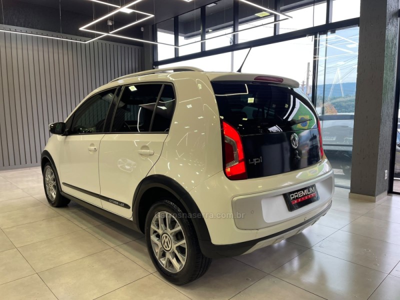 UP 1.0 CROSS 12V FLEX 4P MANUAL - 2015 - DOIS IRMãOS