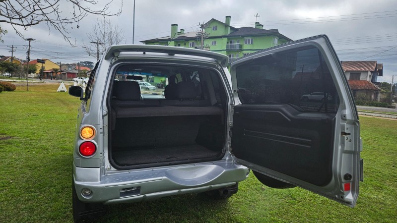 PAJERO TR4 2.0 4X4 16V 133CV FLEX 4P MANUAL - 2009 - CANELA