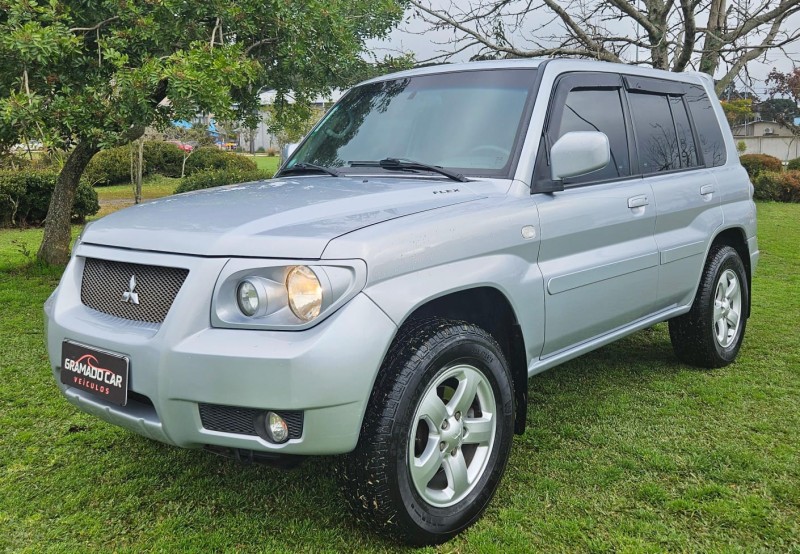 pajero tr4 2.0 4x4 16v 133cv flex 4p manual 2009 canela