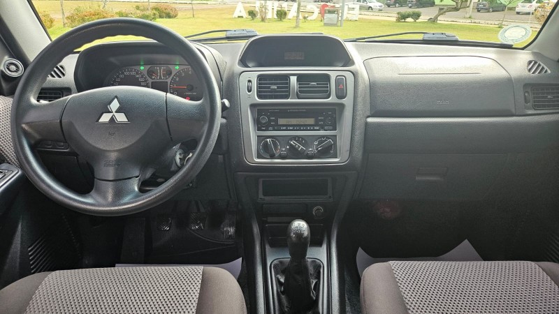 PAJERO TR4 2.0 4X4 16V 133CV FLEX 4P MANUAL - 2009 - CANELA