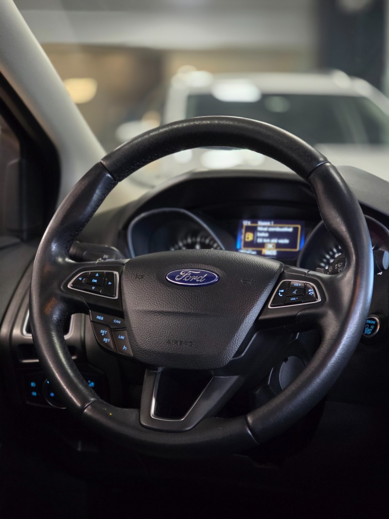 FOCUS 2.0 TITANIUM FASTBACK 16V FLEX 4P AUTOMÁTICO - 2018 - CAXIAS DO SUL