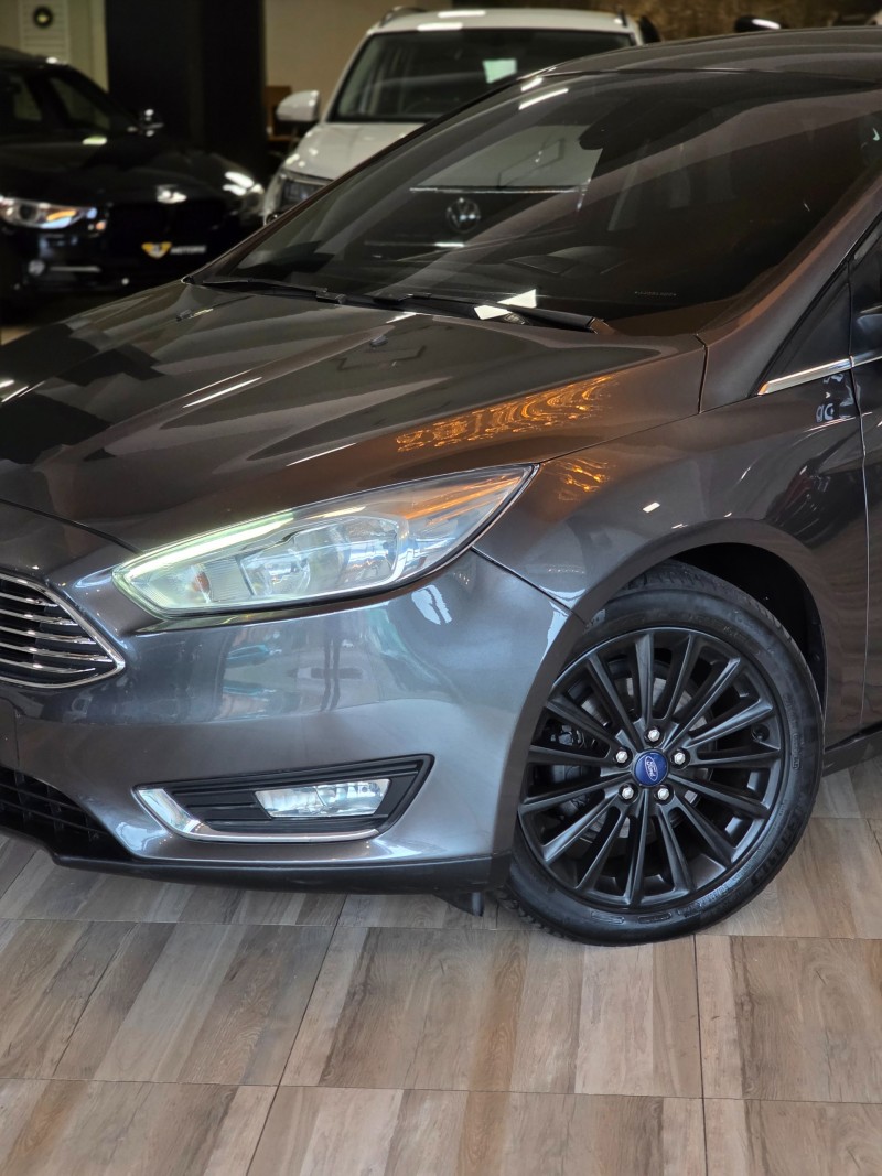 FOCUS 2.0 TITANIUM FASTBACK 16V FLEX 4P AUTOMÁTICO - 2018 - CAXIAS DO SUL