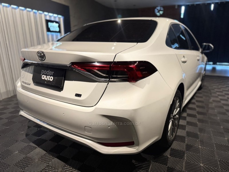 COROLLA 2.0 XEI 16V FLEX 4P AUTOMÁTICO - 2024 - FARROUPILHA