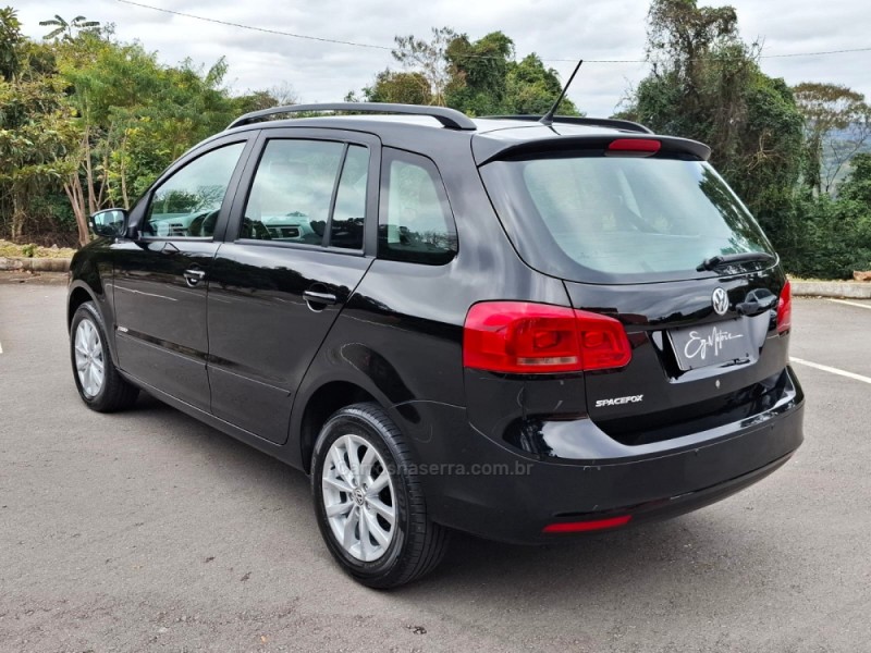 SPACEFOX 1.6 MI TREND 8V FLEX 4P MANUAL - 2014 - BENTO GONçALVES