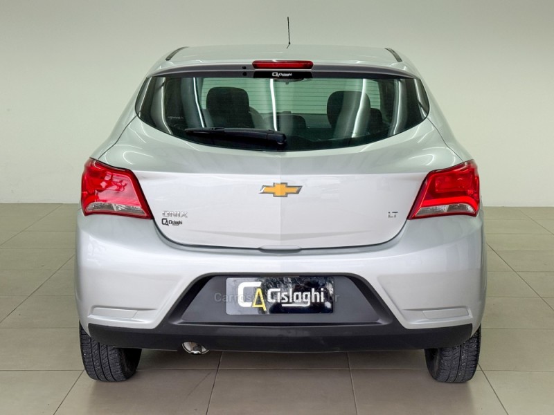 ONIX 1.0 LT 12V FLEX 4P MANUAL - 2019 - CARLOS BARBOSA