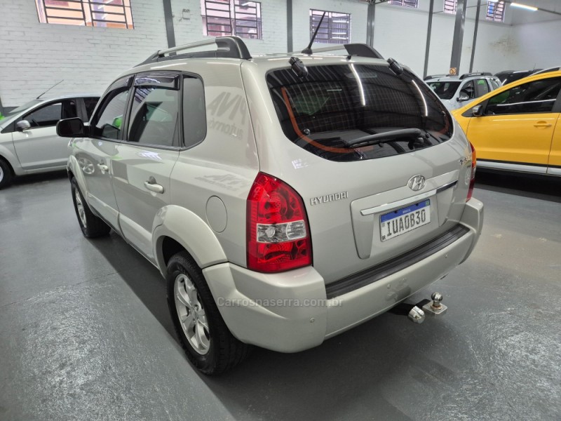 TUCSON 2.0 MPFI GLS 16V 143CV 2WD FLEX 4P AUTOMÁTICO - 2013 - GARIBALDI