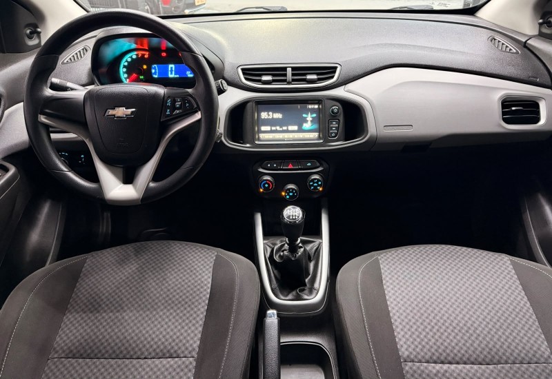 ONIX 1.4 MPFI LT 8V FLEX 4P MANUAL - 2017 - CANELA