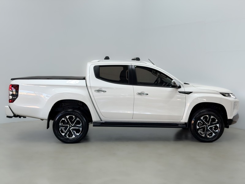 L200 TRITON 2.4 HPE-S SPORT 4X4 CD 16V DIESEL 4P AUTOMÁTICO - 2025 - CAXIAS DO SUL