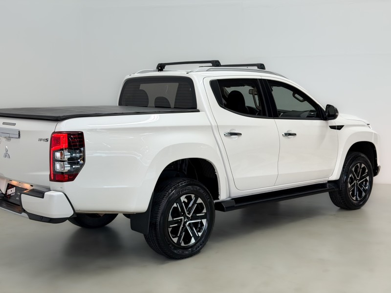 L200 TRITON 2.4 HPE-S SPORT 4X4 CD 16V DIESEL 4P AUTOMÁTICO - 2025 - CAXIAS DO SUL