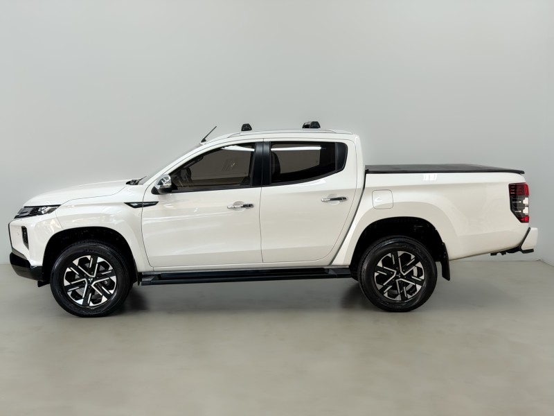 L200 TRITON 2.4 HPE-S SPORT 4X4 CD 16V DIESEL 4P AUTOMÁTICO - 2025 - CAXIAS DO SUL