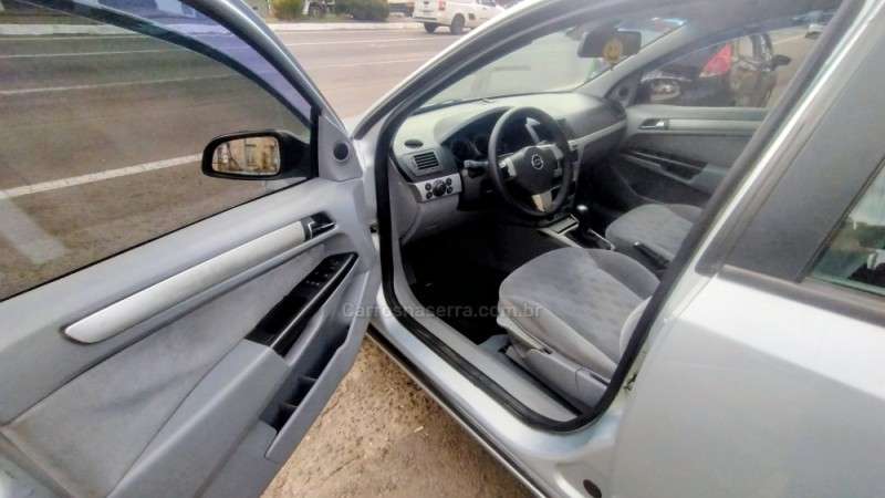 VECTRA 2.0 MPFI ELEGANCE 8V FLEX 4P MANUAL - 2006 - CAXIAS DO SUL