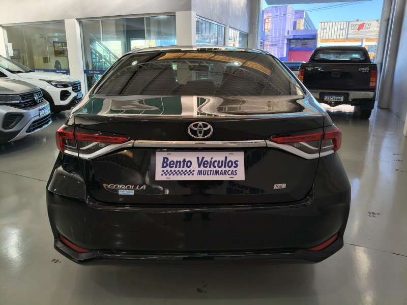 COROLLA 2.0 XEI 16V FLEX 4P AUTOMÁTICO - 2022 - BENTO GONçALVES