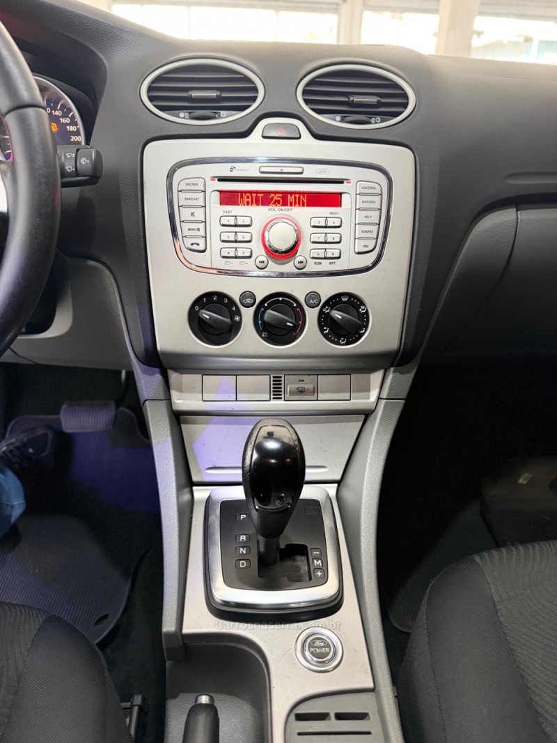 FOCUS 2.0 GLX 16V GASOLINA 4P AUTOMÁTICO - 2012 - CAXIAS DO SUL