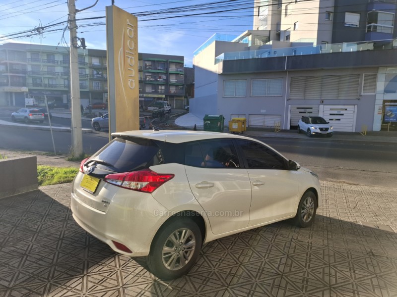 YARIS 1.3 16V FLEX XL PLUS TECH MULTIDRIVE17 - 2020 - CAXIAS DO SUL