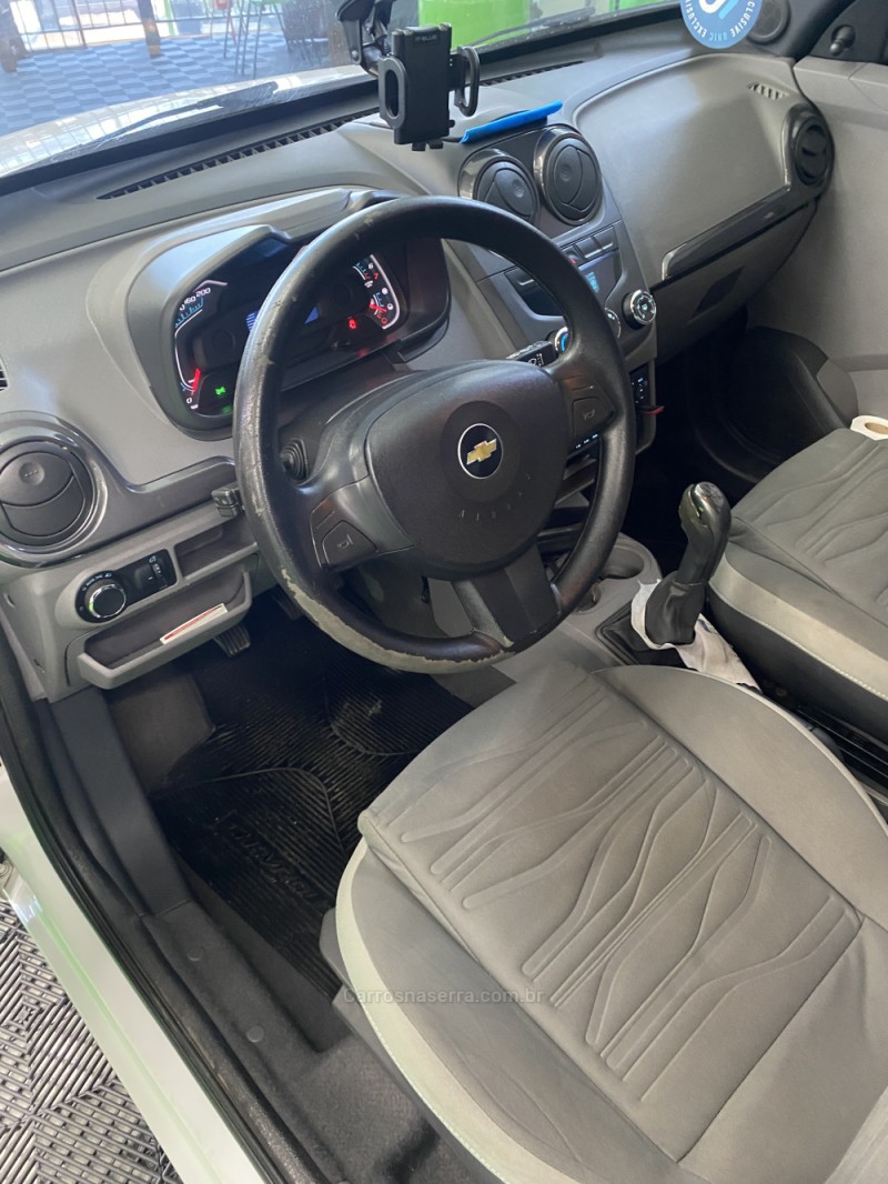 AGILE 1.4 MPFI LT 8V FLEX 4P MANUAL - 2013 - VACARIA