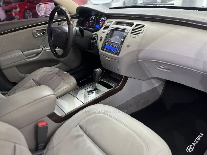 AZERA 3.3 MPFI GLS SEDAN V6 24V GASOLINA 4P AUTOMÁTICO - 2009 - ESTâNCIA VELHA