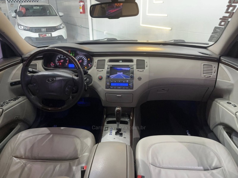 AZERA 3.3 MPFI GLS SEDAN V6 24V GASOLINA 4P AUTOMÁTICO - 2009 - ESTâNCIA VELHA