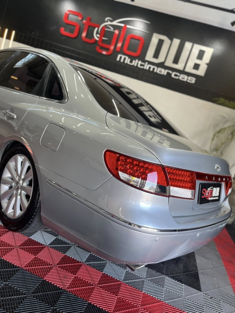 AZERA 3.3 MPFI GLS SEDAN V6 24V GASOLINA 4P AUTOMÁTICO - 2009 - ESTâNCIA VELHA