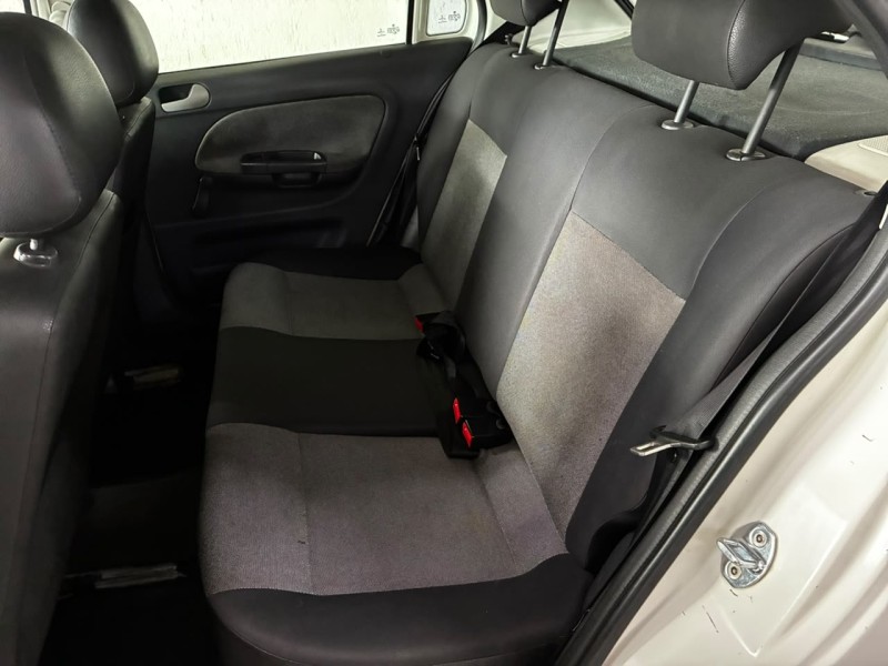 GOL 1.0 MI CITY 8V FLEX 4P MANUAL - 2014 - BOM PRINCíPIO