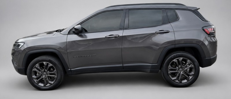 COMPASS 2.0 TURBO 350 80 ANOS 4X4 DIESEL AUTOMÁTICO - 2022 - FARROUPILHA